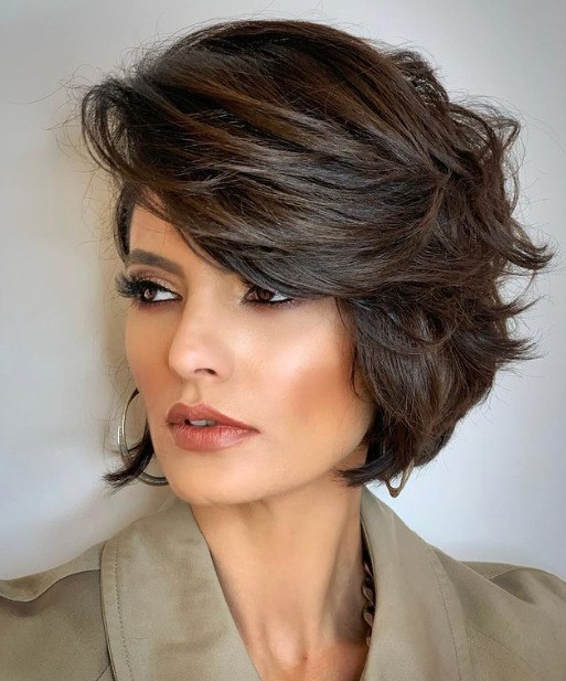 Short layered hair: see 86 modern and stylish looks