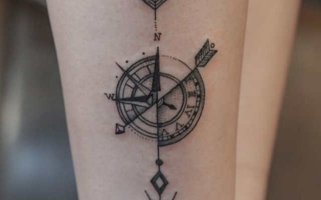 30 tatouages créatifs de compas pour l'inspiration