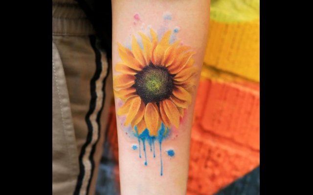 Tatouage de fleurs : connaissez les significations et voyez 81 idées