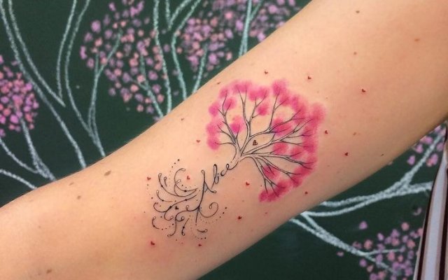 Flower tattoo: know the meanings and see 81 ideas