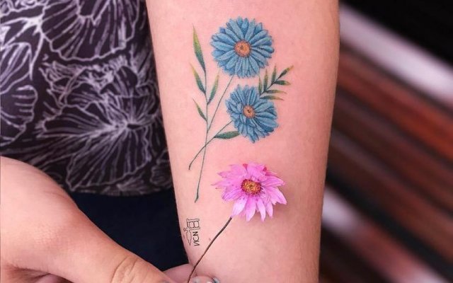 Flower tattoo: know the meanings and see 81 ideas