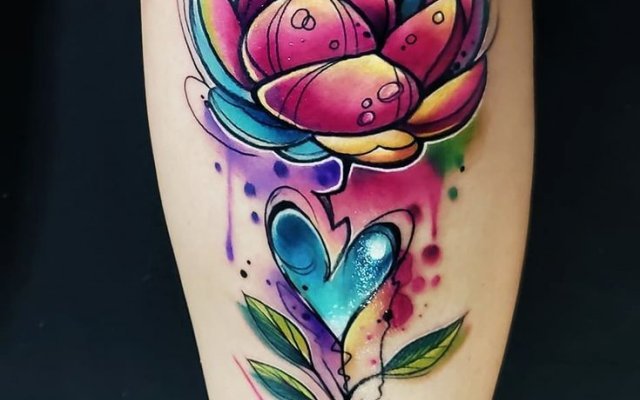 Flower tattoo: know the meanings and see 81 ideas