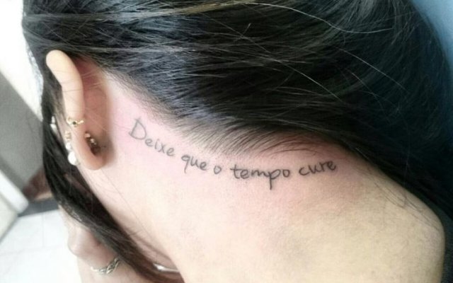 Echa un vistazo a 65 imágenes de tatuajes femeninos en el cuello