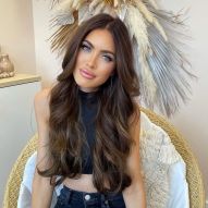 20 photos of brunettes with light brown hair and tips for matching the color