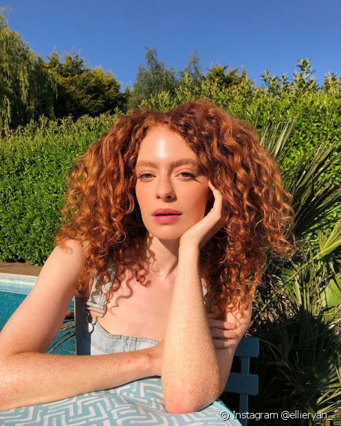 Copper red curly hair: 30 inspirations and tips for not undoing the curls