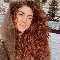 Copper red curly hair: 30 inspirations and tips for not undoing the curls