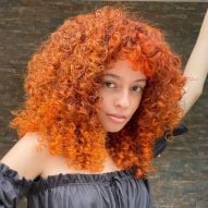 Copper red curly hair: 30 inspirations and tips for not undoing the curls