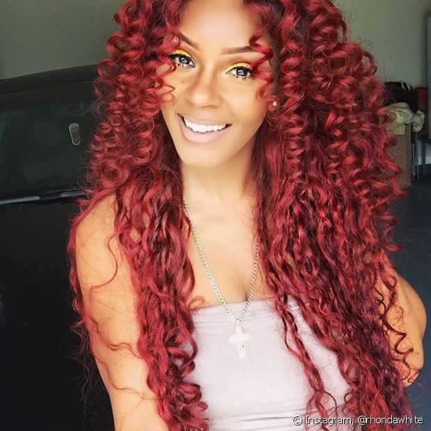 Long curly red hair: 15 photos of red curls + care tips to prevent dryness and split ends