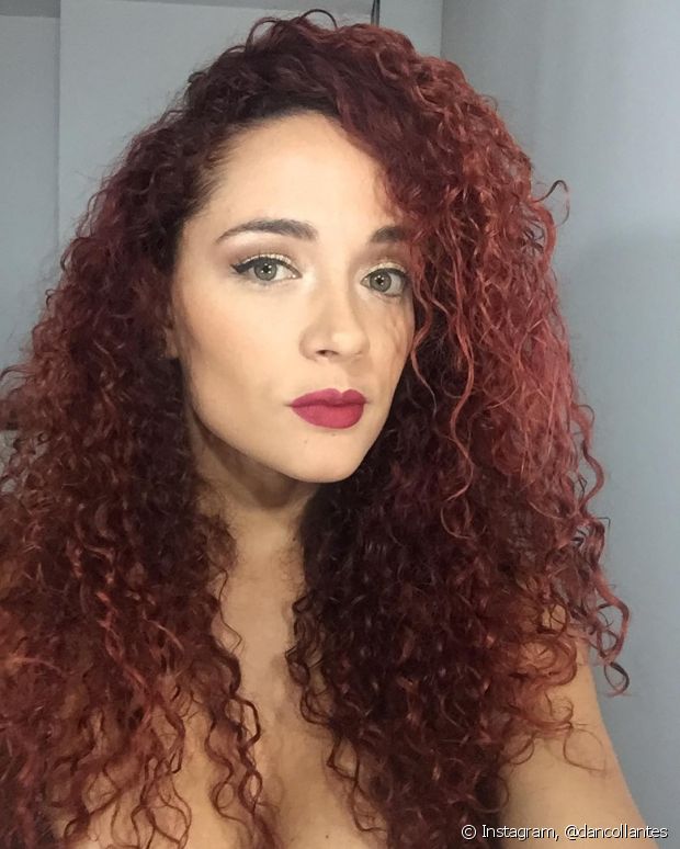 Long curly red hair: 15 photos of red curls + care tips to prevent dryness and split ends