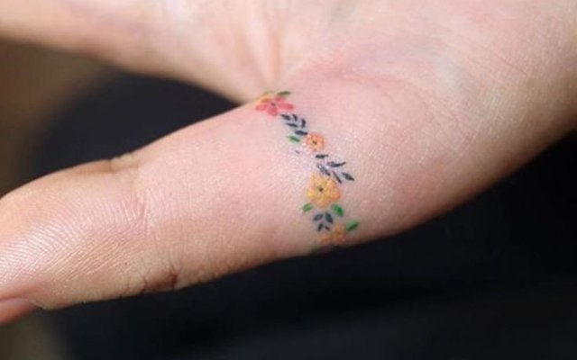 Finger tattoo: see care tips and design options