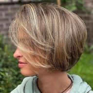 Brune lumineuse aux cheveux courts : 30 inspirations et astuces pour parier sur la tendance