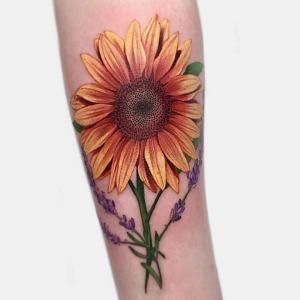 Tatuaggio con girasole: 55 opzioni di disegno tra cui scegliere