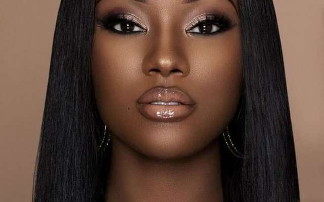 Trucco per la pelle nera: consigli per un look sbalorditivo