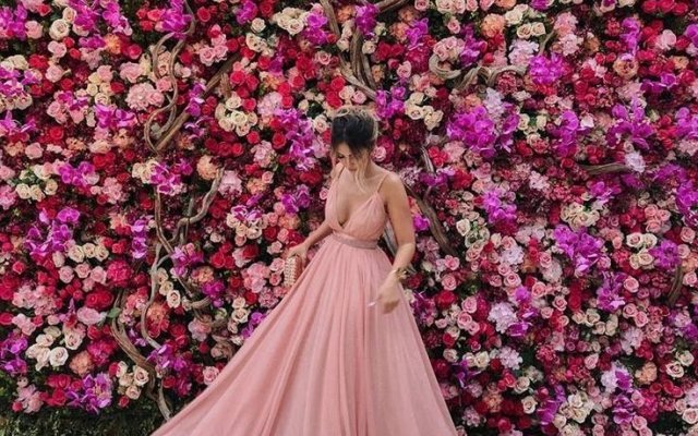 Get inspired by the beautiful pink bridesmaid dress
