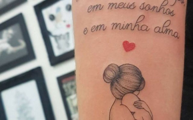 Mother and daughter tattoo: 30 inspirations to mark this love on the skin