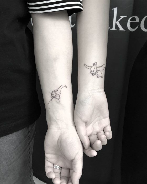 Mother and daughter tattoo: 30 inspirations to mark this love on the skin