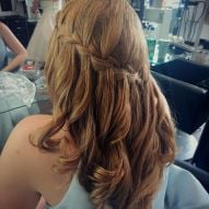 Waterfall braid in brown hair: learn the hairstyle step by step + 10 photos to inspire!