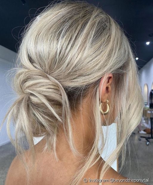 Acconciature per capelli lunghi fino alle spalle: 5 idee per trecce, chignon e code di cavallo