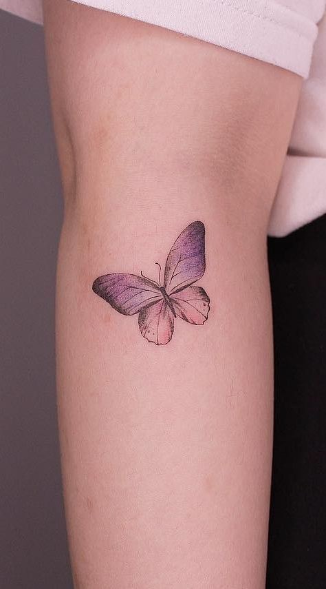 Tatuaggio a farfalla: 30 opzioni moderne su cui scommettere