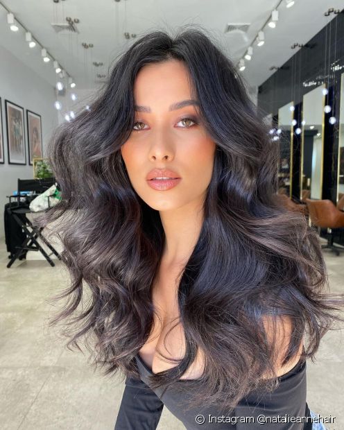Long black hair: 20 coloring photos + tips on how to shine the strands