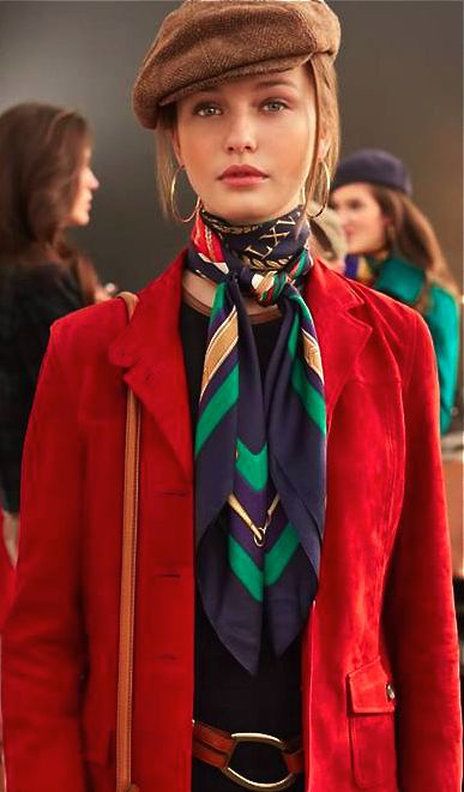 How to wear a scarf around your neck: check out options full of style