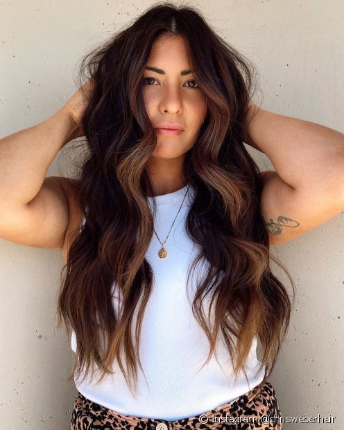 Coffee lit brunette: 30 photos and ink tip to bet on the trend