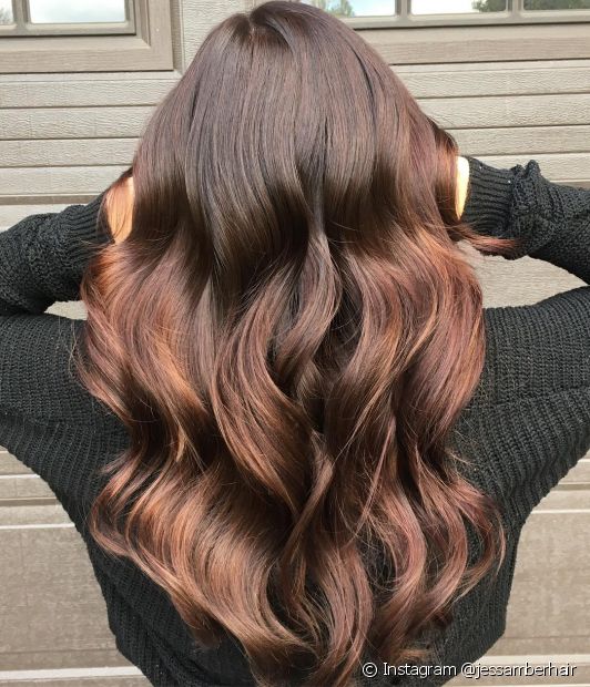 Coffee lit brunette: 30 photos and ink tip to bet on the trend