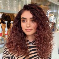 20 dark red curly hair photos and dye tips to use