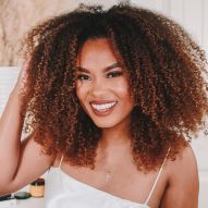 20 dark red curly hair photos and dye tips to use