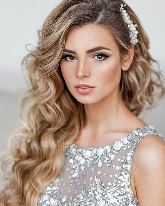 Hairstyles for bridesmaids: see 60 inspirations