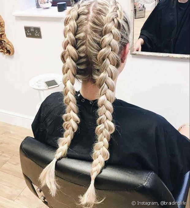 30 tendances de tresses pour cheveux bouclés sur lesquelles miser