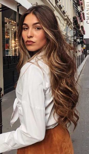 Cheveux châtain clair : découvrez 45 photos et laissez-vous inspirer !