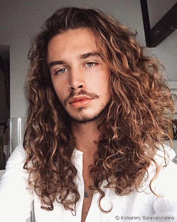How to make men's hair curly?