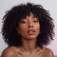 Curly bangs: how to cut, finish, choose the best type + 10 inspiration photos