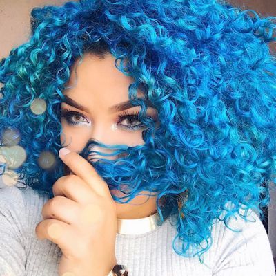 Blue hair: see the main shades and learn to dye it at home