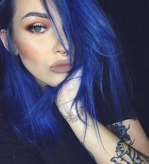 Blue hair: see the main shades and learn to dye it at home
