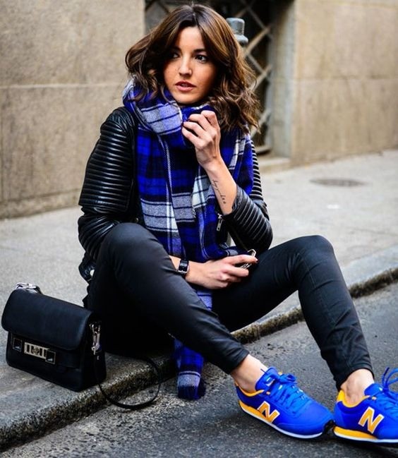 Eleganti e comode: dai un'occhiata a 50 look con sneakers da donna!