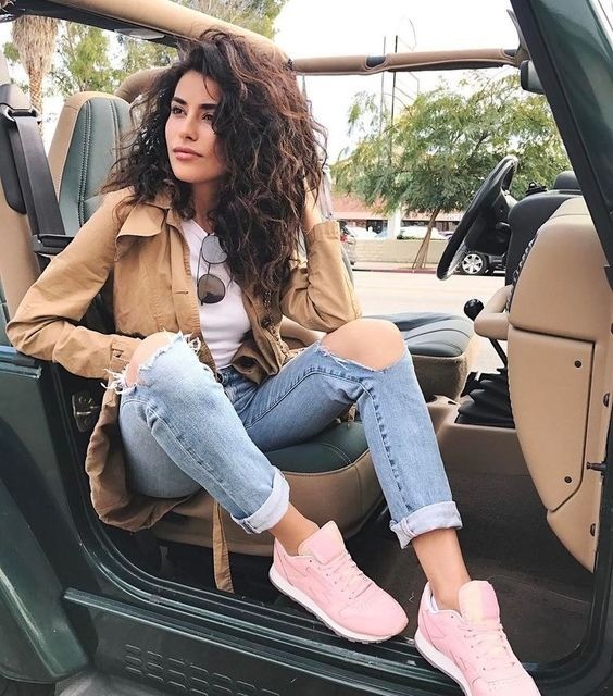 Stylish and comfortable: check out 50 looks with women's sneakers!