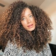 Curly honey lit brunette: 20 photos to inspire and ink suggestions