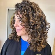 Curly honey lit brunette: 20 photos to inspire and ink suggestions