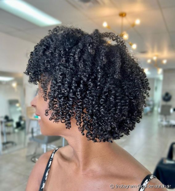 Short layered haircut: 40 photos in curly, kinky, wavy and straight