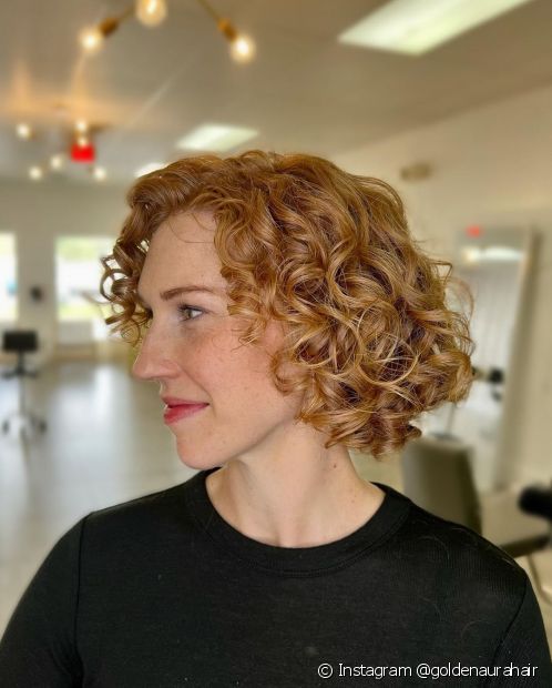 Short layered haircut: 40 photos in curly, kinky, wavy and straight