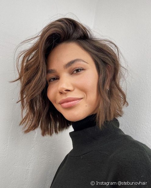 Short layered haircut: 40 photos in curly, kinky, wavy and straight