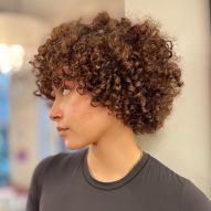 Short layered haircut: 40 photos in curly, kinky, wavy and straight