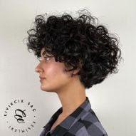 Short layered haircut: 40 photos in curly, kinky, wavy and straight