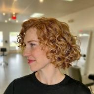 Short layered haircut: 40 photos in curly, kinky, wavy and straight