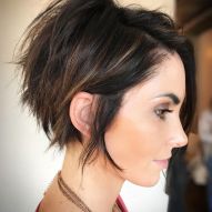 Short layered haircut: 40 photos in curly, kinky, wavy and straight