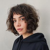 Short layered haircut: 40 photos in curly, kinky, wavy and straight