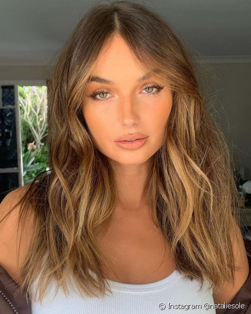 Golden brown hair: learn how to achieve coloring and get inspired by 20 photos