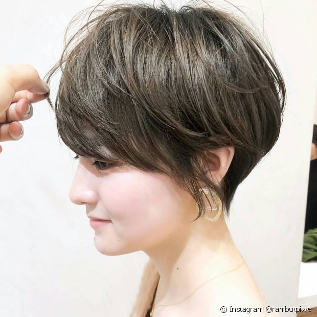 Taglio a V: controlla diverse lunghezze per tutti i tipi di capelli